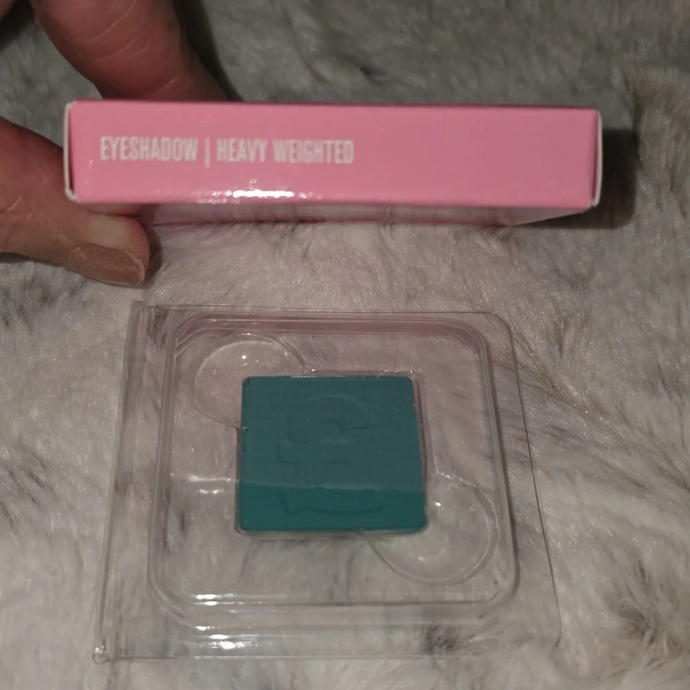 Jeffree Star Cosmetics Heavy Weighted Eyeshadow NWT